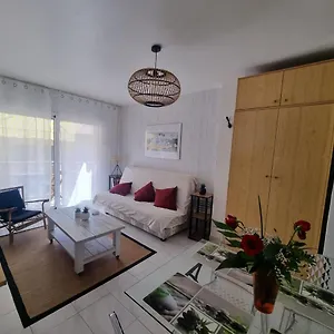 Lovely One Bedroom With Balcony Rosas